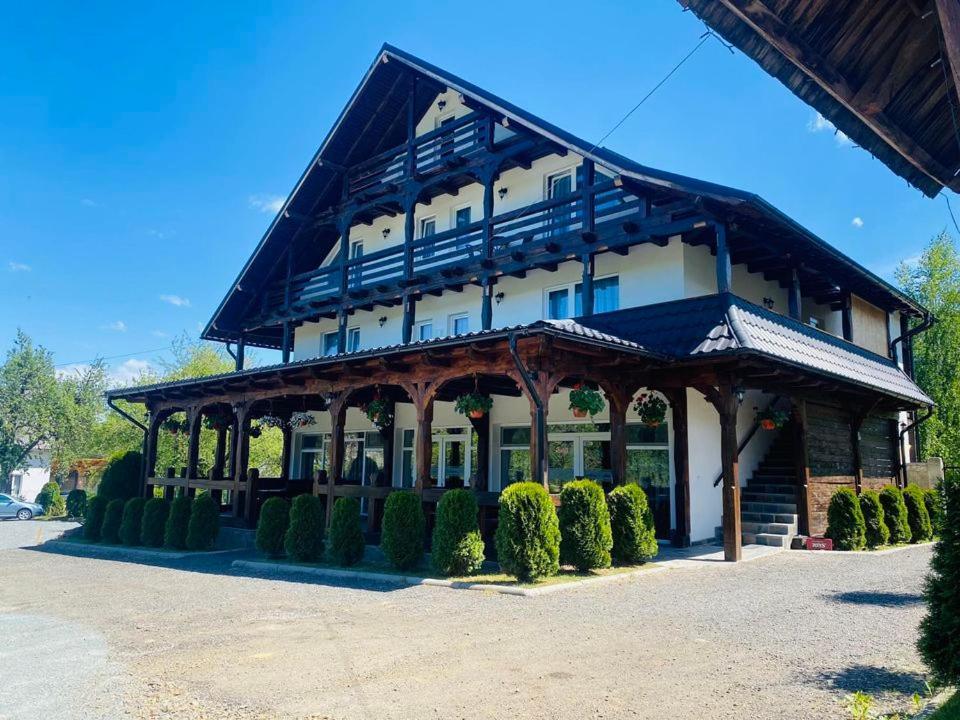 Pastravaria Alina Sirbi Exterior foto